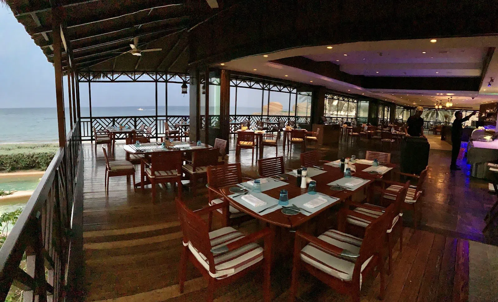 Muscat Seafood Suppers and the Coffee That Follows